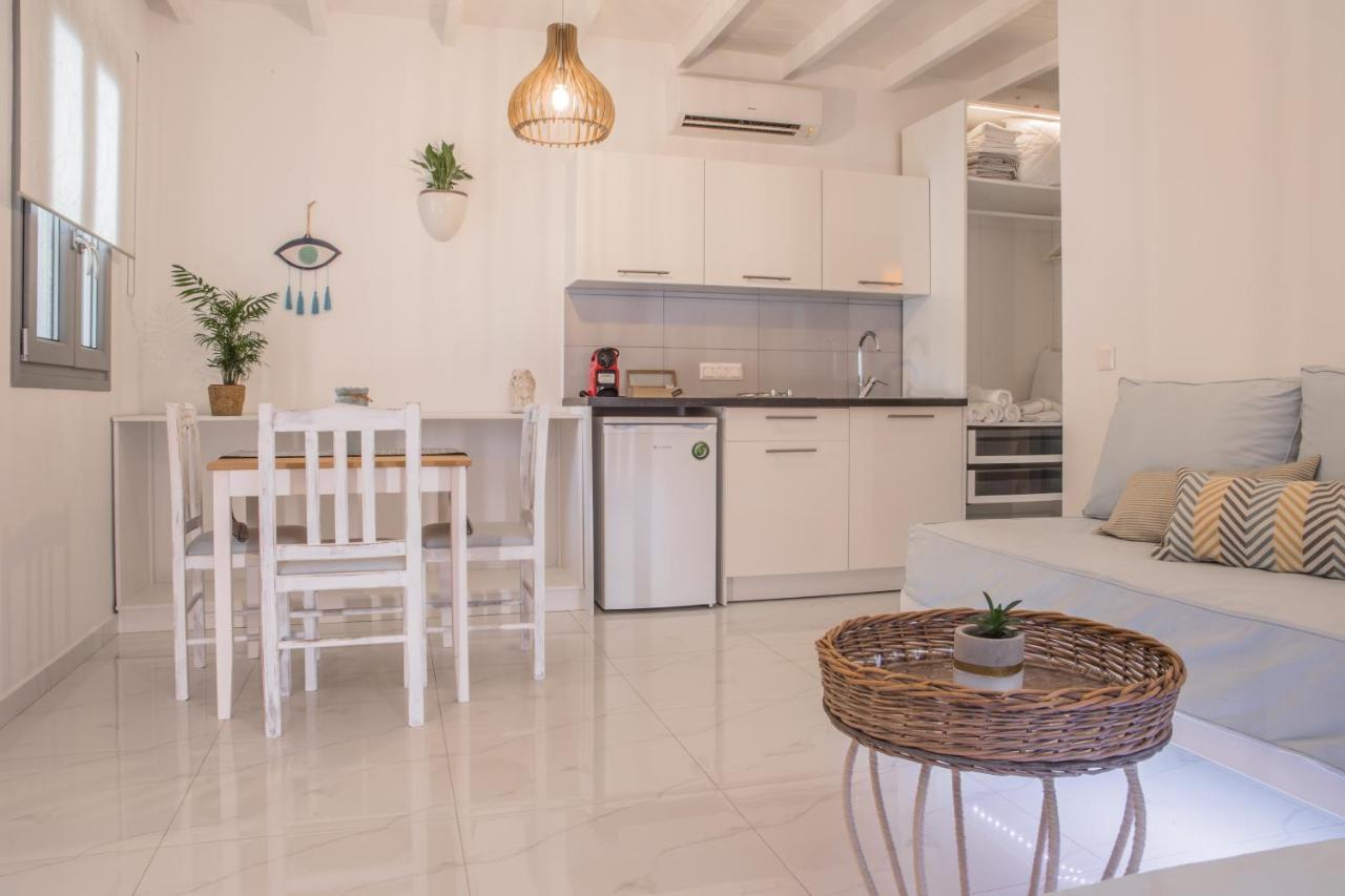 Small Paradise Andros Town Exterior photo